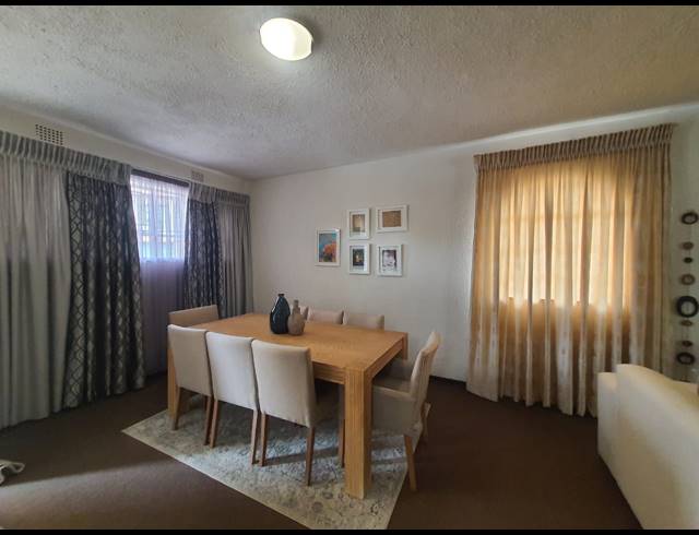 2 BEDROOM FLAT FOR SALE IN VANDERBIJLPARK SW 5